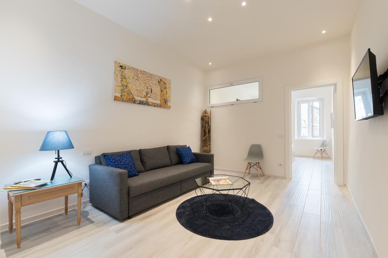 Masai - One Bedroom Flat 1st Floor By Train Station * Florencia