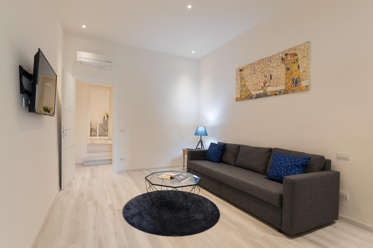 Masai - One Bedroom Flat 1st Floor By Train Station * Florencia